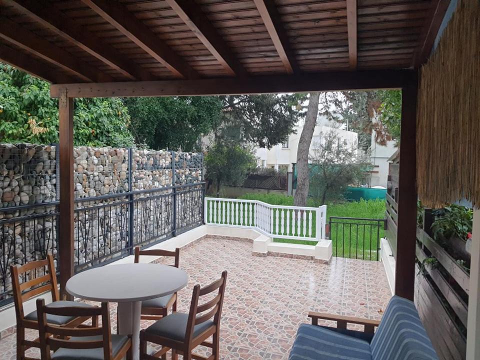 Lovely 2 Bedrooms In The Tourist Area In Paphos . Eksteriør bilde