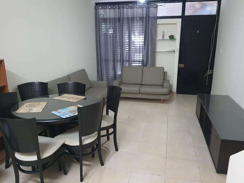 Lovely 2 Bedrooms In The Tourist Area In Paphos . Eksteriør bilde